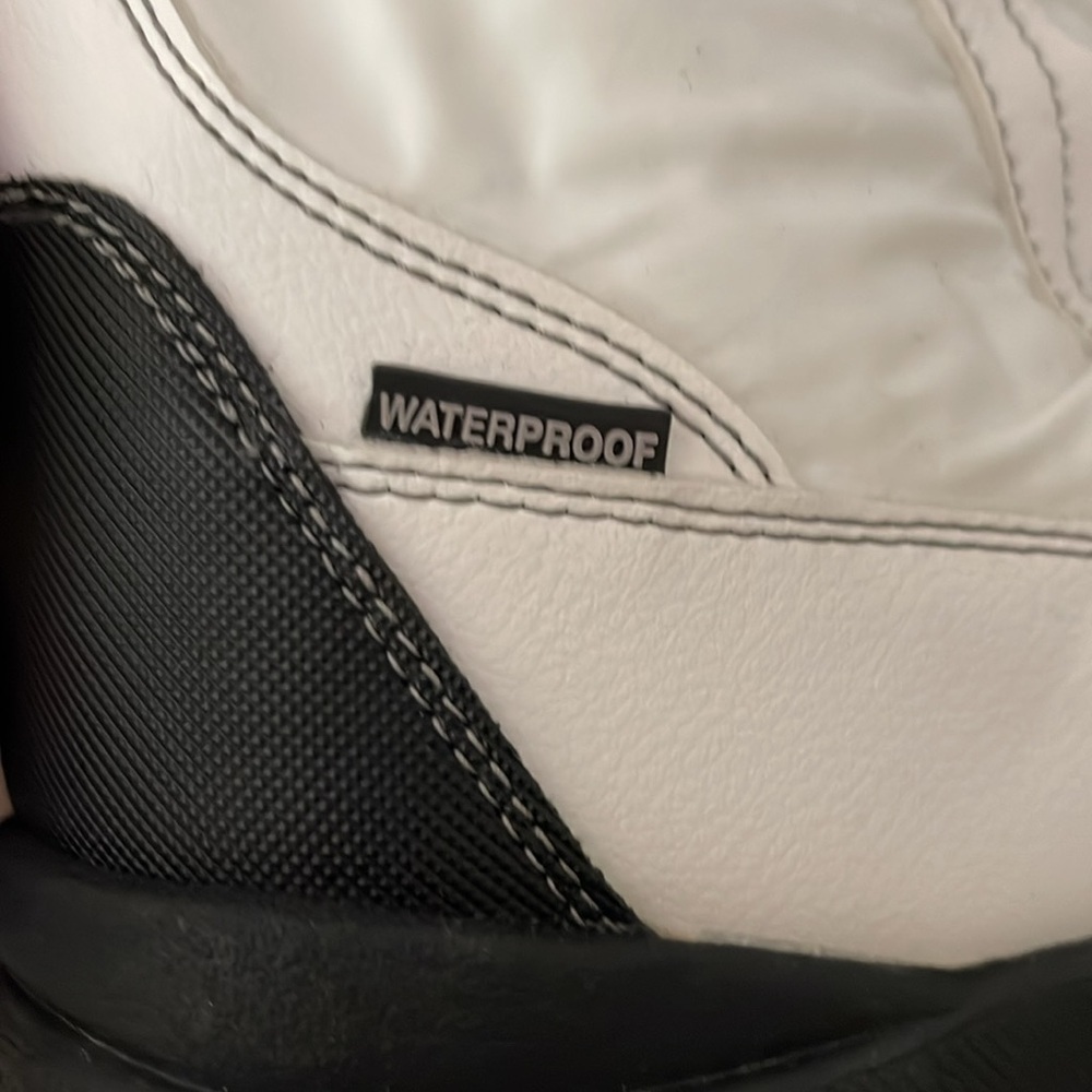 Waterproof Snow Boot - Picture 9 of 9